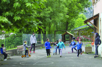 ORGANISATION SCOLAIRE : S’UNIR POUR MOINS SUBIR.