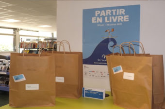 BIBLIOTHEQUES : POCHETTES SURPRISES ET “CHÈQUES-LIRE” À GAGNER !