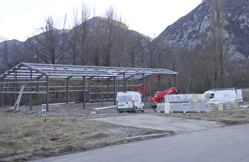 DEUXIÈME CHANTIER SUR PRAT-LONG : NP BÂTIMENT S’INSTALLE.